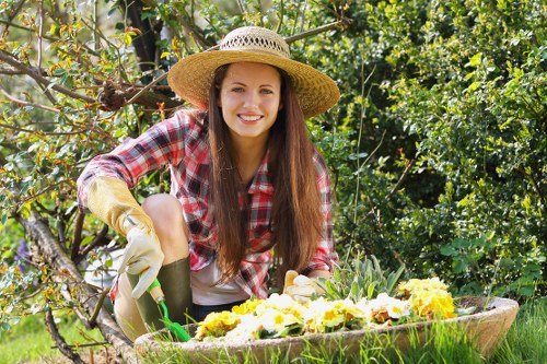 Load-based and cubic-yard garden waste rates in Blackwall